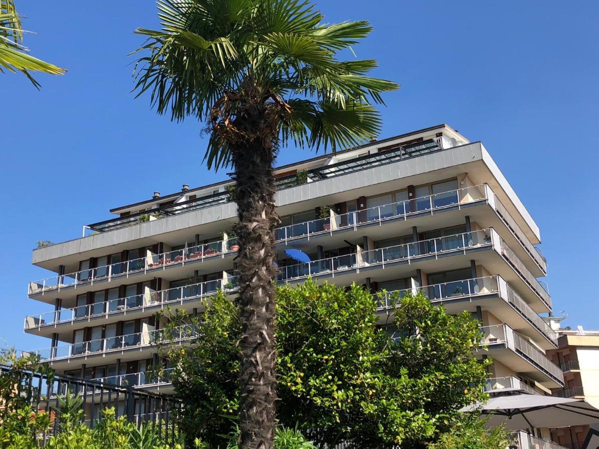 Appartamento Palazzo Di Vetro Luino Luaran gambar