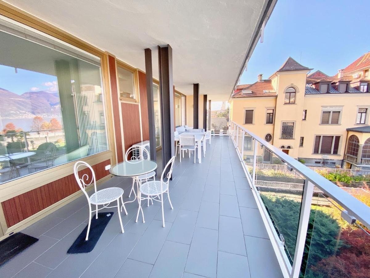 Appartamento Palazzo Di Vetro Luino Luaran gambar
