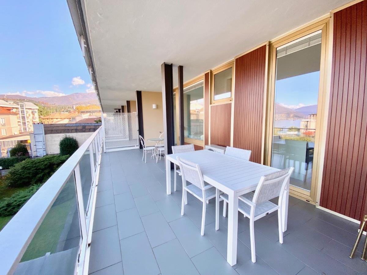 Appartamento Palazzo Di Vetro Luino Luaran gambar